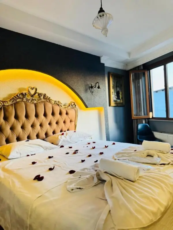 elisa hotel 6
